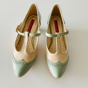B.A.I.T. Ione Limited, Mint Green Vintage Retro Shoes
